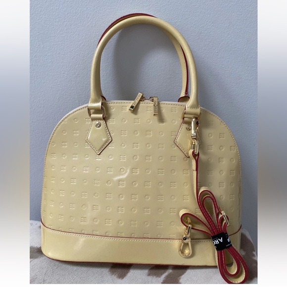 ARCADIA made in Italy Cream patent leather satchel Handbag - Picture 1 of 16